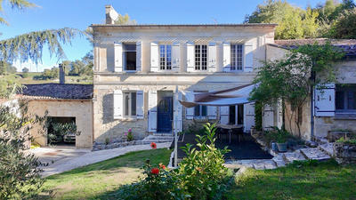 Maison - 236 m² - 6 pièces