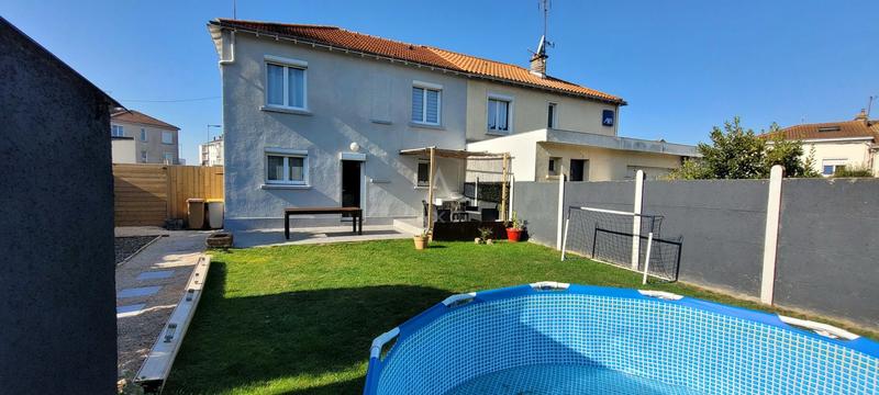 Maison - 99 m² - 5 pièces