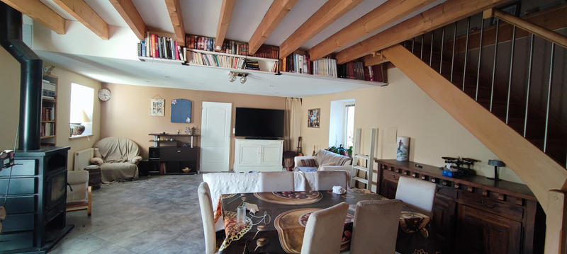 Maison - 210 m² - 8 pièces