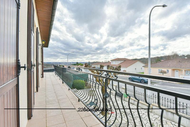 Maison - 170 m² - 8 pièces