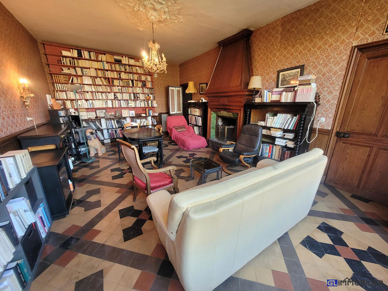 Maison ancienne - 220 m² - 11 pièces