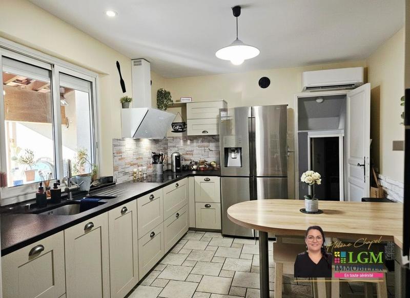 Maison - 228 m² - 7 pièces