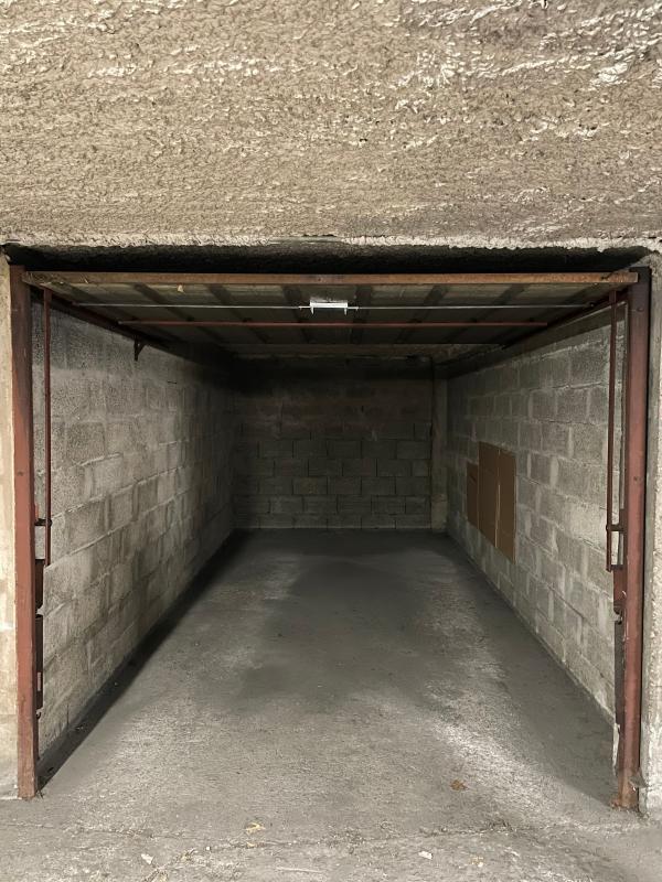 Parking / Garage - 13 m²