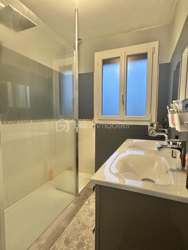 Pavillon - 150 m² - 7 pièces