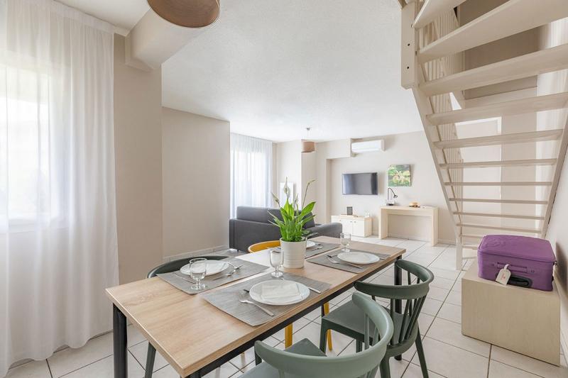 Appartement - 80 m² - 4 pièces