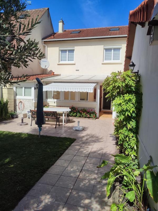 Maison traditionnelle - 120 m² - 5 pièces