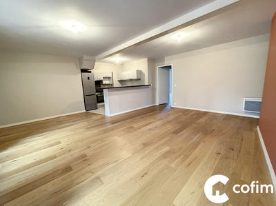 Appartement - 87 m² - 3 pièces