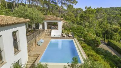 Villa - 204 m² - 6 pièces