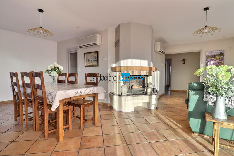 Maison traditionnelle - 155 m² - 6 pièces