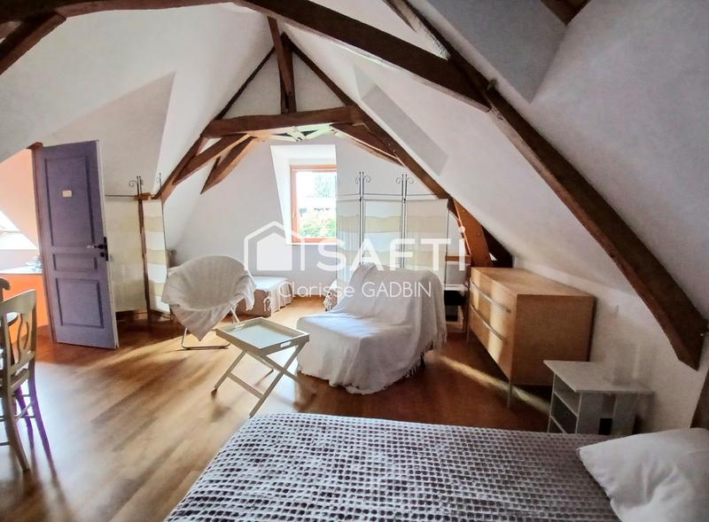 Maison - 367 m² - 13 pièces