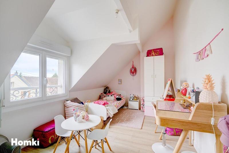 Maison - 181 m² - 6 pièces