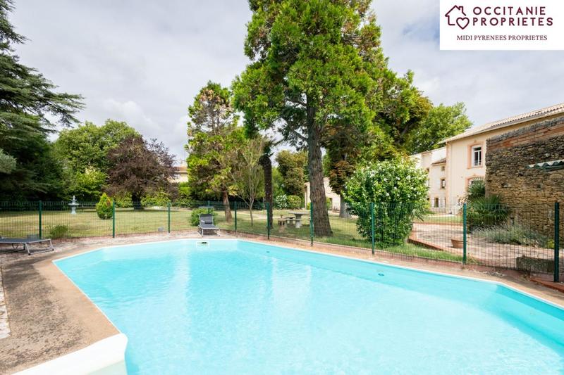 Maison de maîtres - 530 m² - 19 pièces