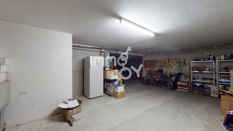 Maison - 231 m² - 7 pièces