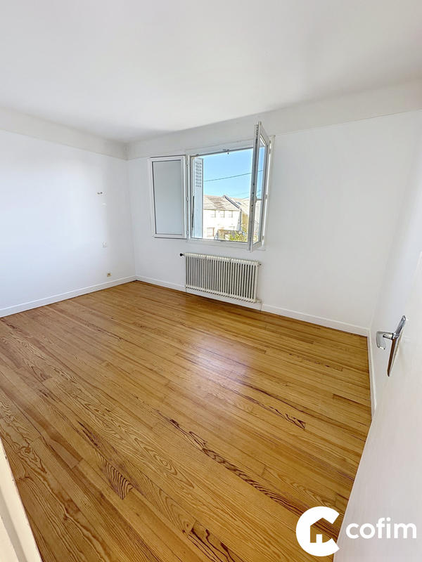 Maison traditionnelle - 150 m² - 6 pièces