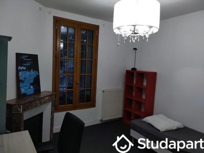 Chambre - 10 m² - 1 pièce