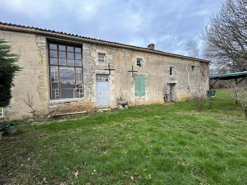 Maison en pierre - 177 m² - 6 pièces