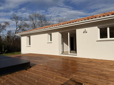 Maison - 95 m² - 5 pièces