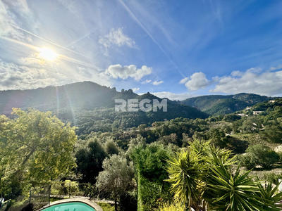 Maison - 101 m² - 4 pièces