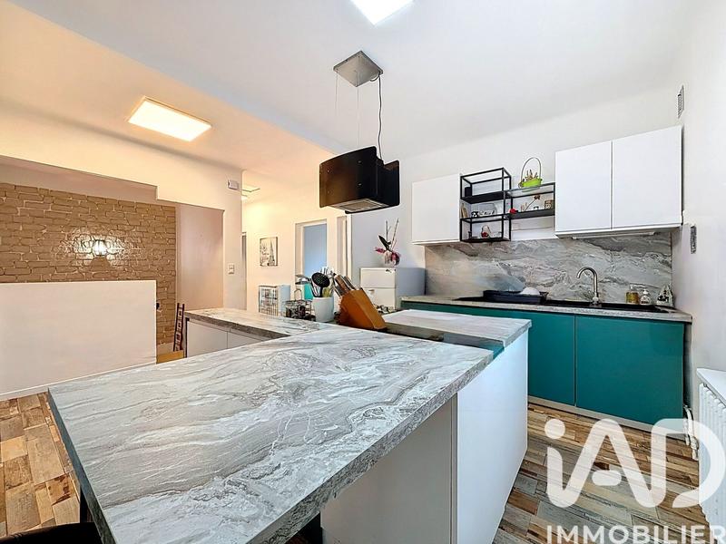 Maison - 197 m² - 8 pièces