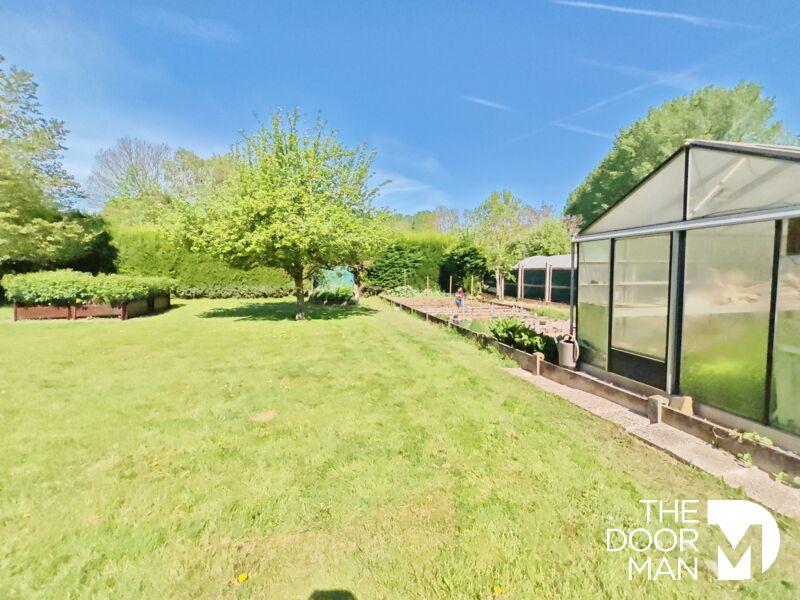 Propriété - 312 m² - 12 pièces