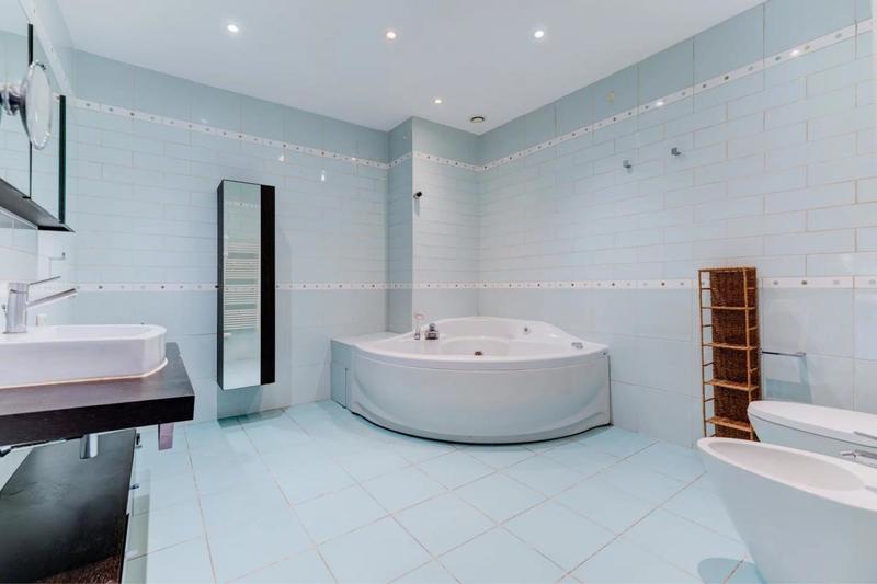 Appartement - 171 m² - 4 pièces