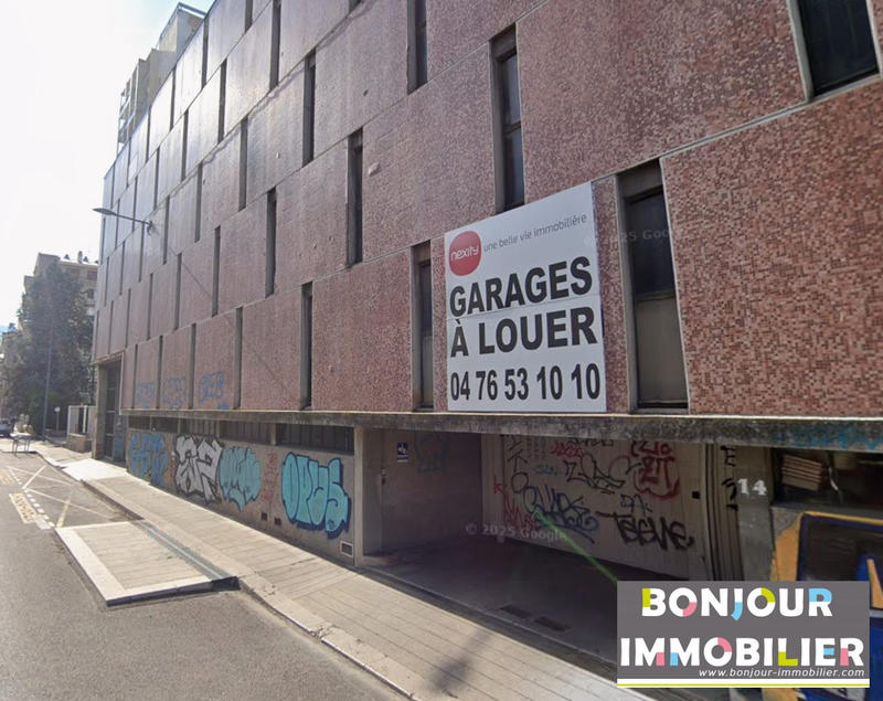 Parking / Garage - 12 m²