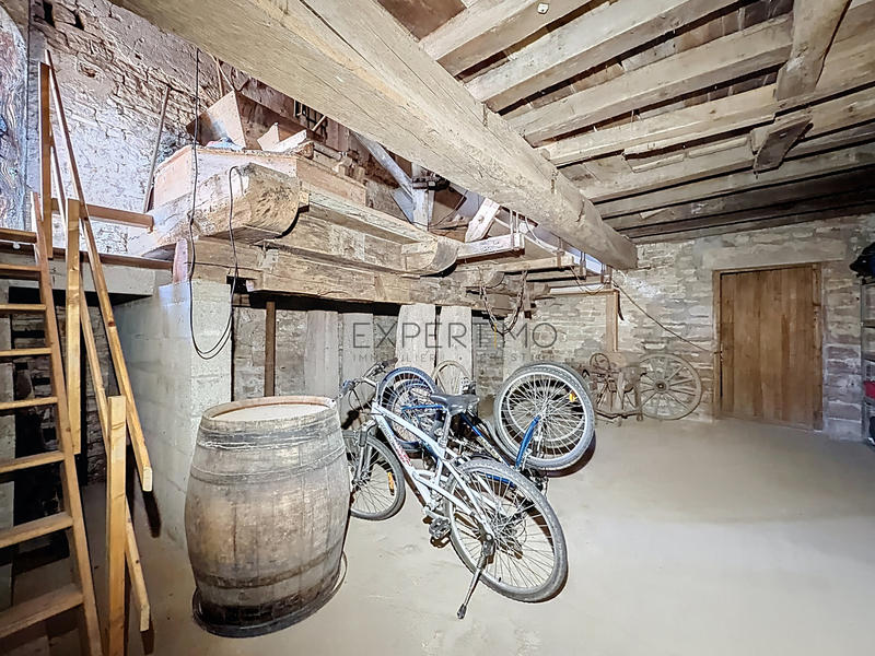 Propriété - 145 m² - 8 pièces