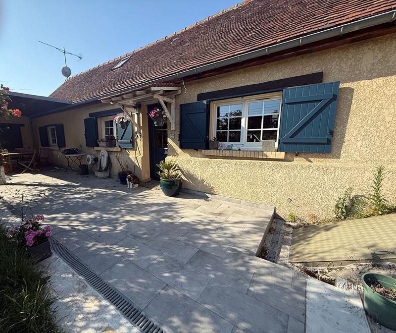 Maison - 208 m² - 10 pièces