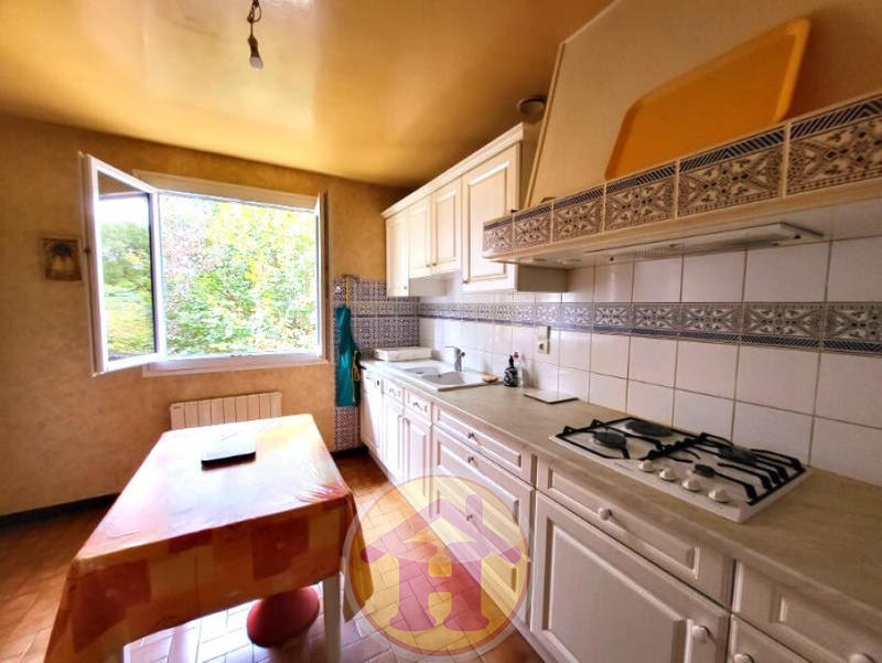 Maison - 92 m² - 5 pièces