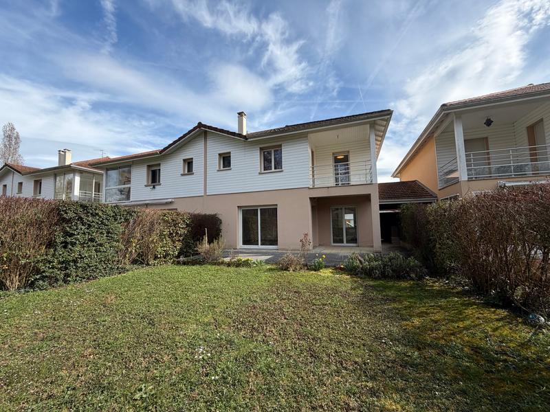 Maison - 120 m² - 5 pièces