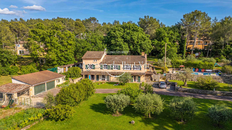 Villa - 230 m² - 7 pièces