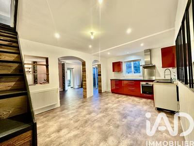 Maison de ville - 95 m² - 5 pièces