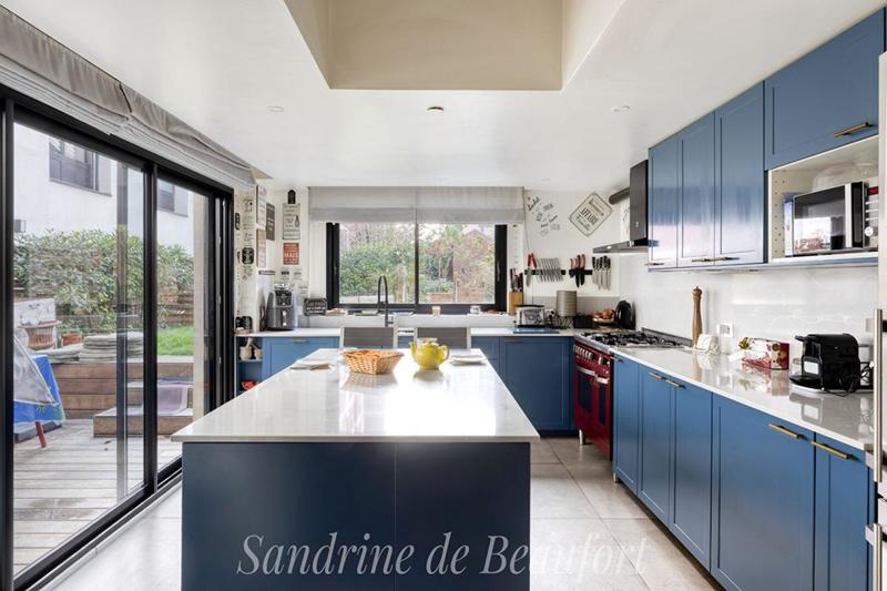 Appartement - 184 m² - 6 pièces