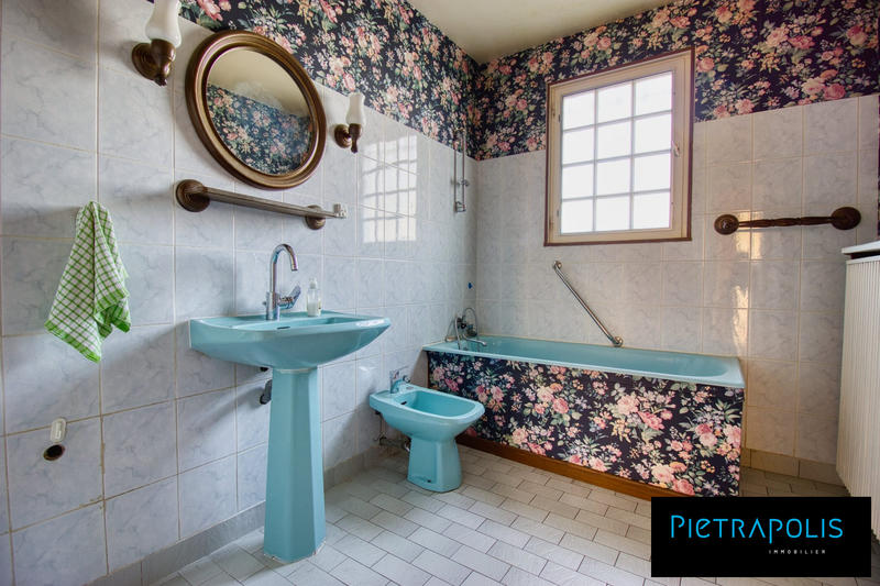 Maison traditionnelle - 139 m² - 5 pièces