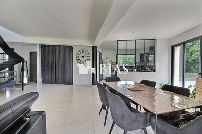 Maison contemporaine - 200 m² - 7 pièces