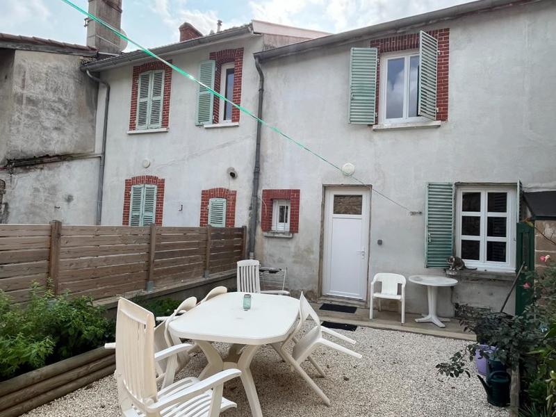 Maison - 193 m² - 10 pièces