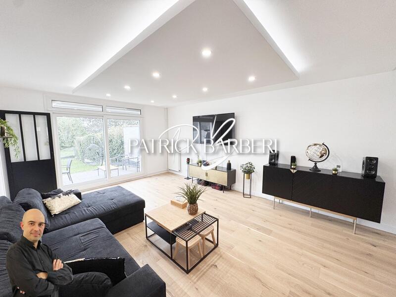 Maison - 94 m² - 5 pièces