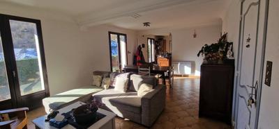 Appartement - 102 m² - 4 pièces