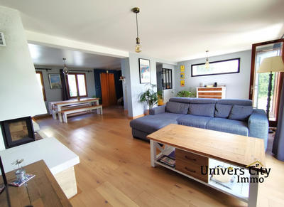 Maison - 123 m² - 6 pièces