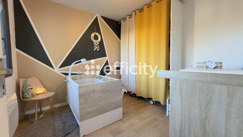 Maison - 96 m² - 5 pièces