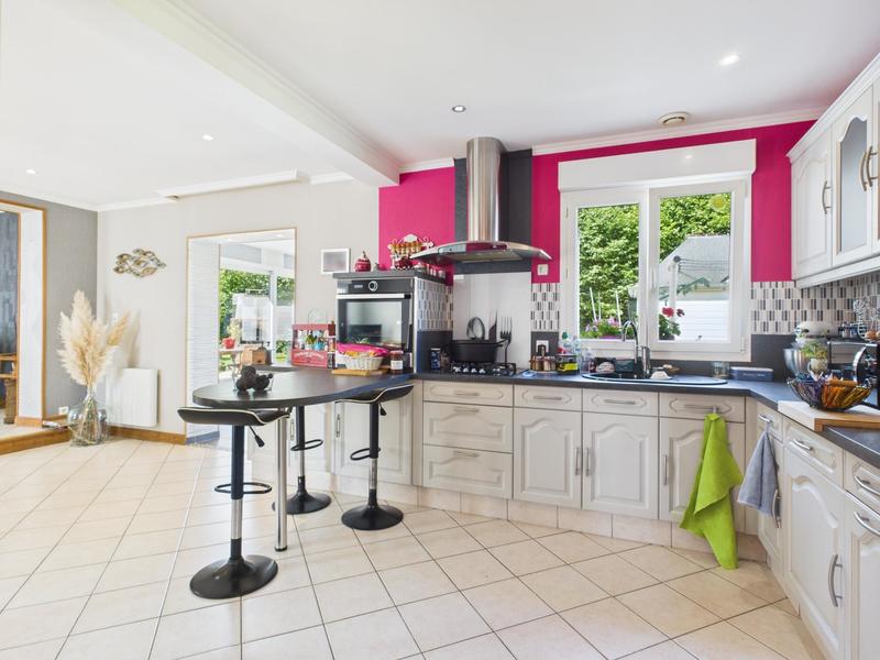 Maison - 161 m² - 8 pièces