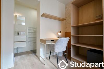 Chambre - 11 m² - 1 pièce