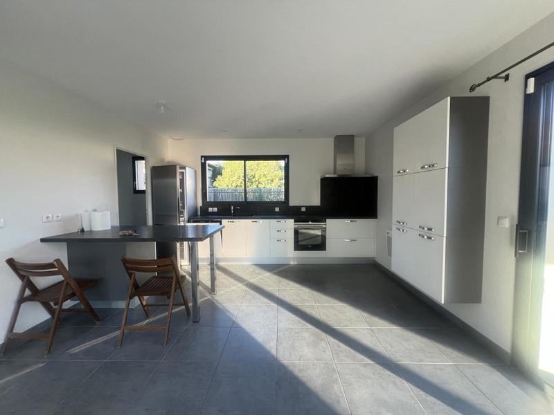 Maison - 92 m² - 4 pièces