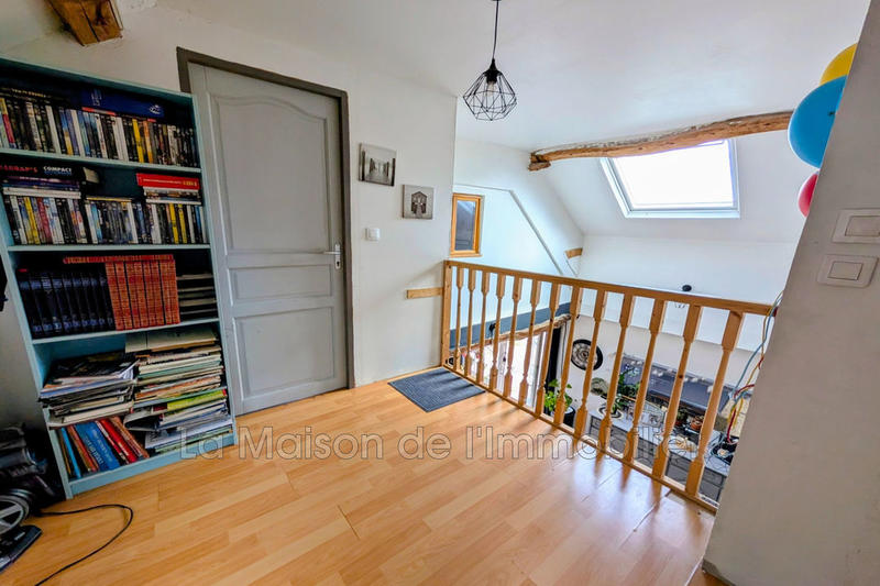 Propriété - 293 m² - 10 pièces