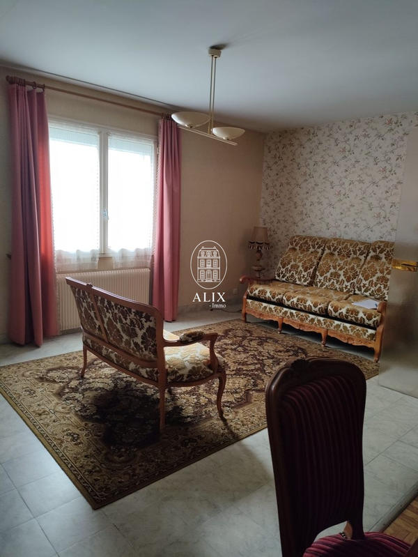 Maison - 150 m² - 8 pièces