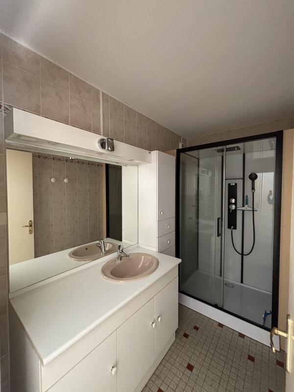 Appartement - 79 m² - 4 pièces