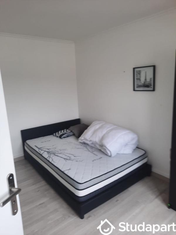 Chambre - 12 m² - 1 pièce