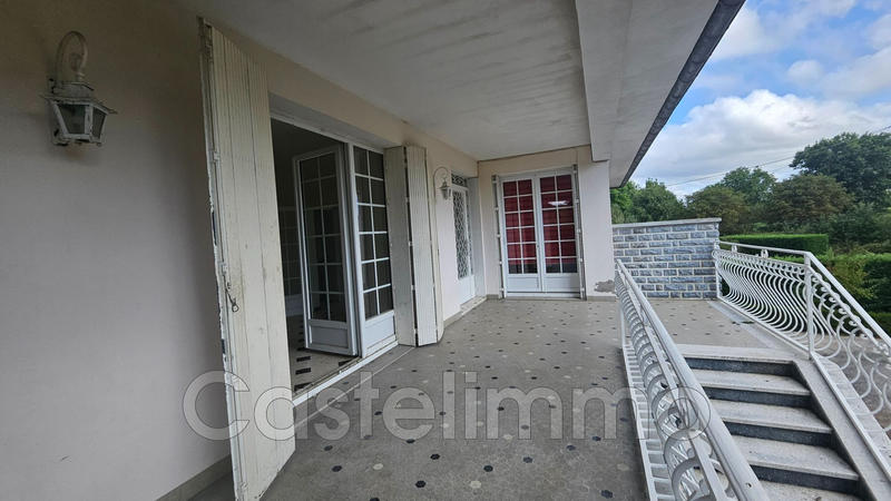 Villa - 230 m² - 6 pièces