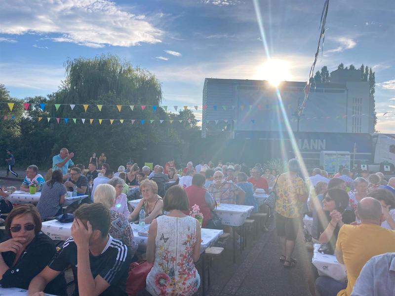 Bal champêtre avec feu d'artifice