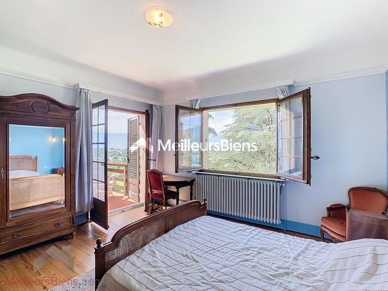 Appartement - 161 m² - 6 pièces